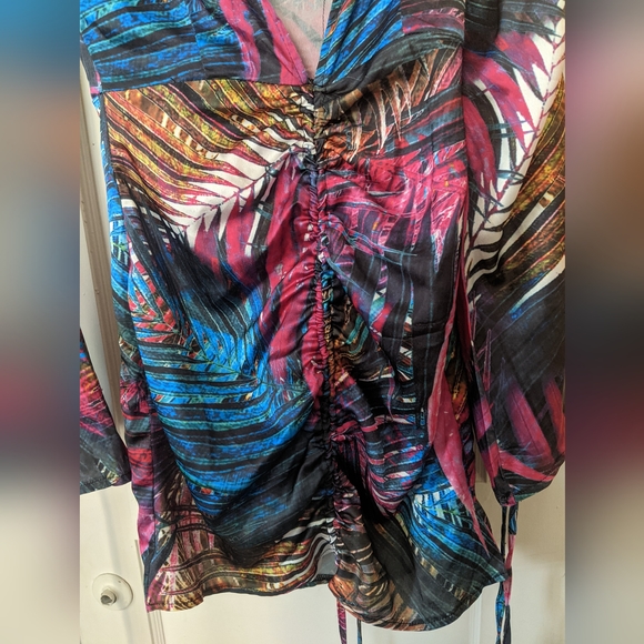 PrettyLittleThing Multi Print Palm Plunge Ruched Mini Dress - Picture 6 of 6